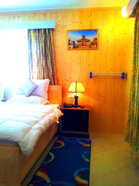 Ikraam Inn Bed & Breakfast Σριναγκάρ Δωμάτιο φωτογραφία
