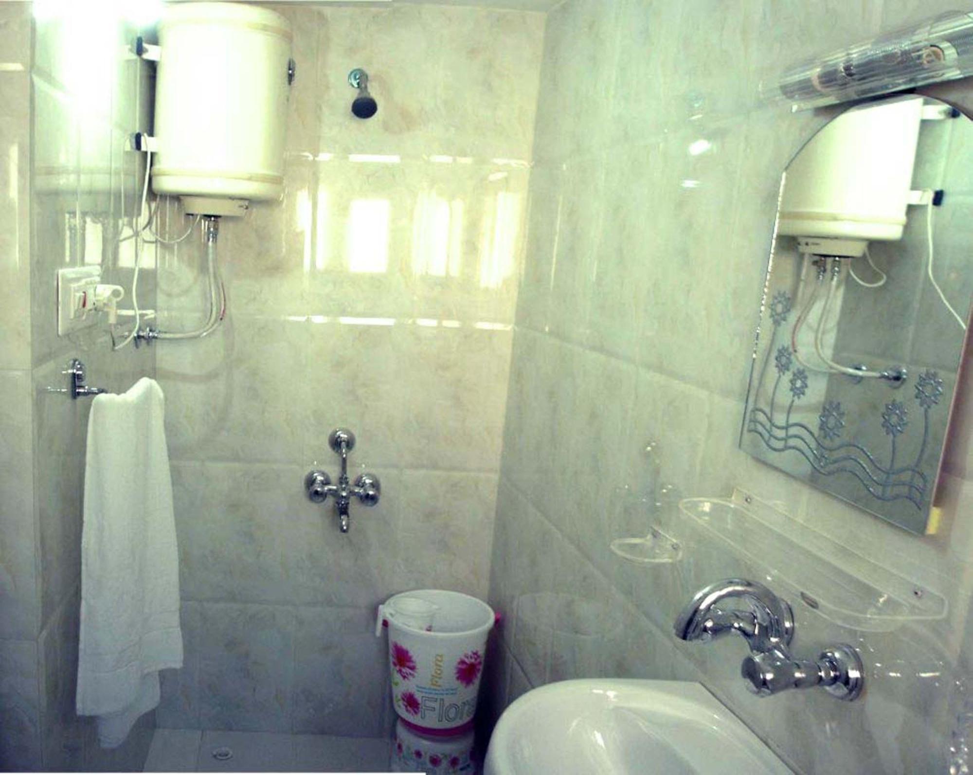 Ikraam Inn Bed & Breakfast Σριναγκάρ Εξωτερικό φωτογραφία
