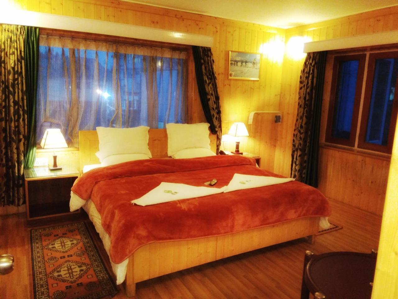 Ikraam Inn Bed & Breakfast Σριναγκάρ Εξωτερικό φωτογραφία